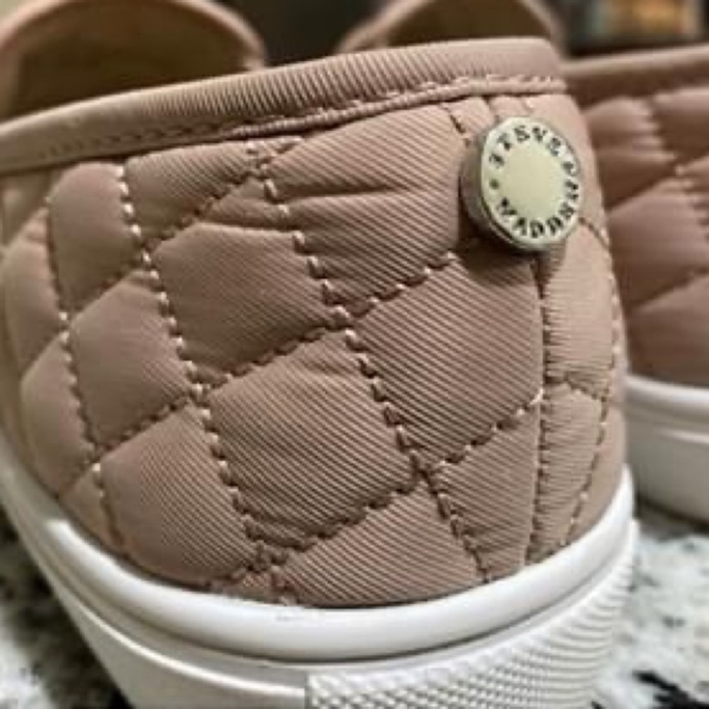 ❌SOLD❌ Steve Madden Blush Pink Slide Sneakers - Picture 4 of 4
